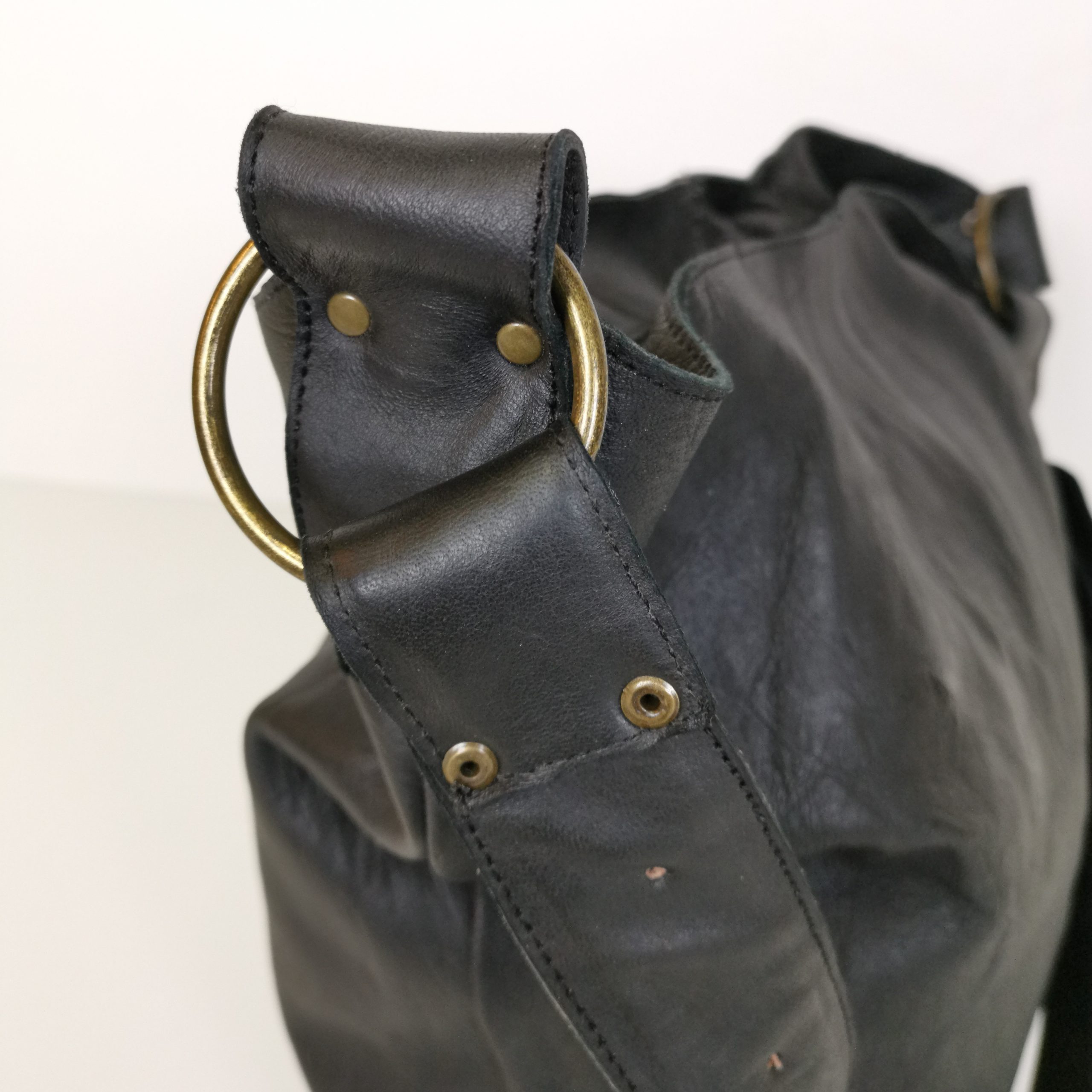 Følge efter strå Bluebell Taske i sort læder - Retrofabrikken