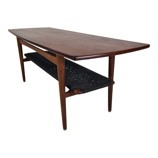 Sofabord med hylde i Sort snoreflet | Teak