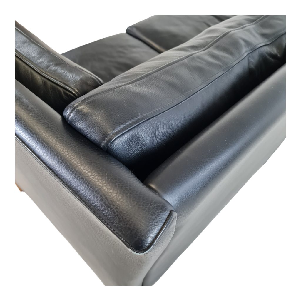 3 personers Sofa Takashi Okamura and Erik Marquardsen Skipper