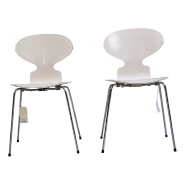 Spisebordsstol model 3101 | Arne Jacobsen | Fritz Hansen | Hvidlakeret formpresset finer & stel af stål