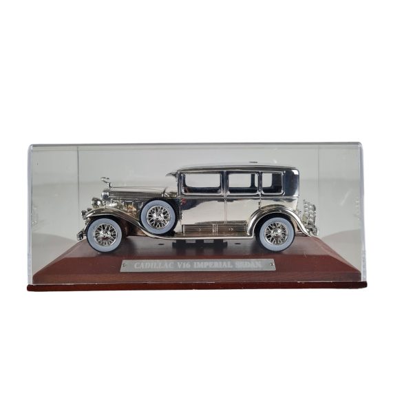 Model bil | Cadillac V16 Imperial Sedan | Silver-Cars Collection
