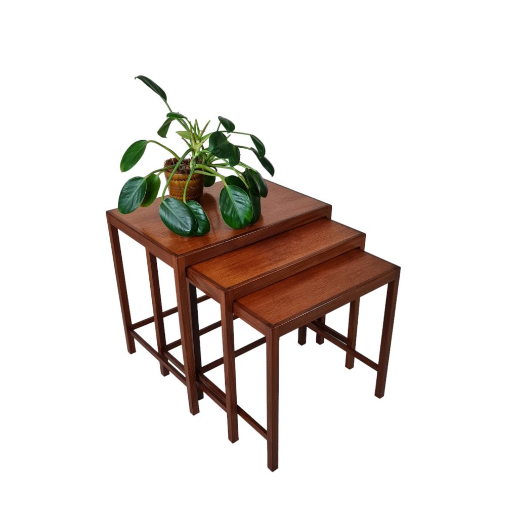 indskudsborde-dansk-design-teak-retrofabrikken