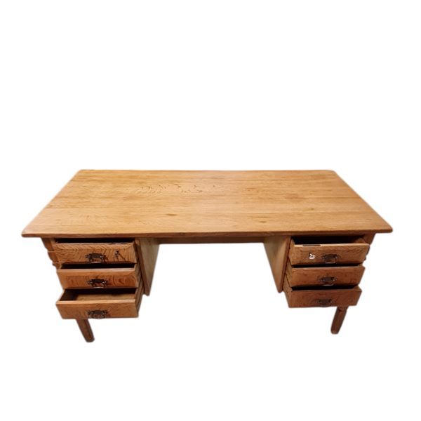 Fritstående skrivebord med 6 skuffer | Dansk design | Eg