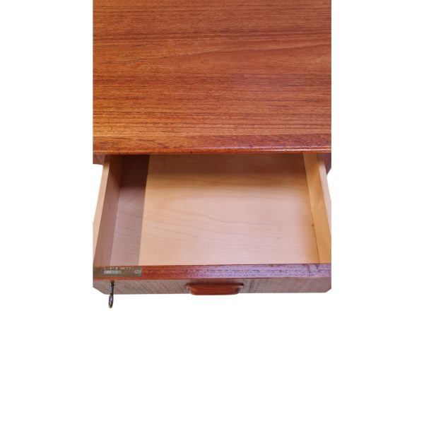 Fritstående skrivebord med 6 skuffer | Dansk design | Teak