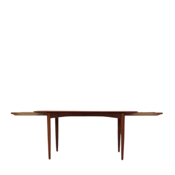Spisebord med 2 skjulte tillægsplader | Dansk design | Slagelse Møbelværk | Teak og eg