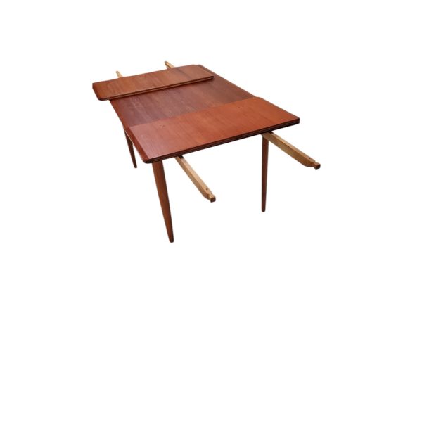 Spisebord med 2 skjulte tillægsplader | Dansk design | Slagelse Møbelværk | Teak og eg