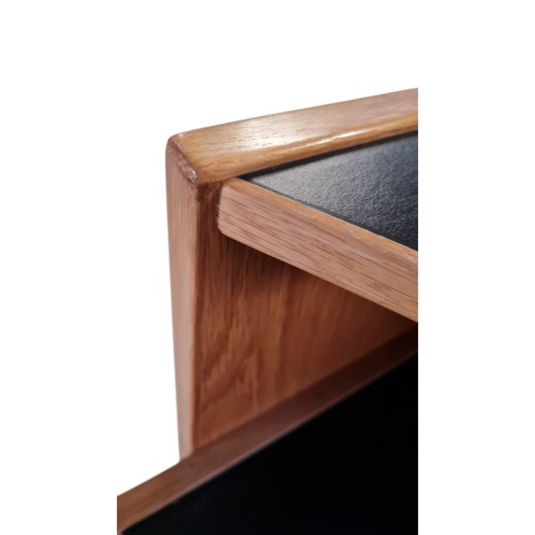 Bar | Erik Buck | Dyrlund | Eg & Sort formica