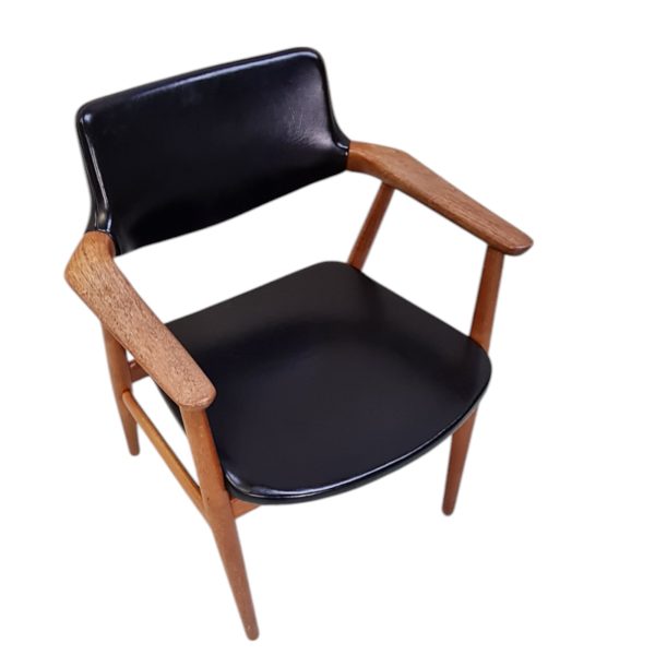 Armstol model GM11 | Svend Aage Eriksen | Glostrup Møbelfabrik | Teak & kunstlæder