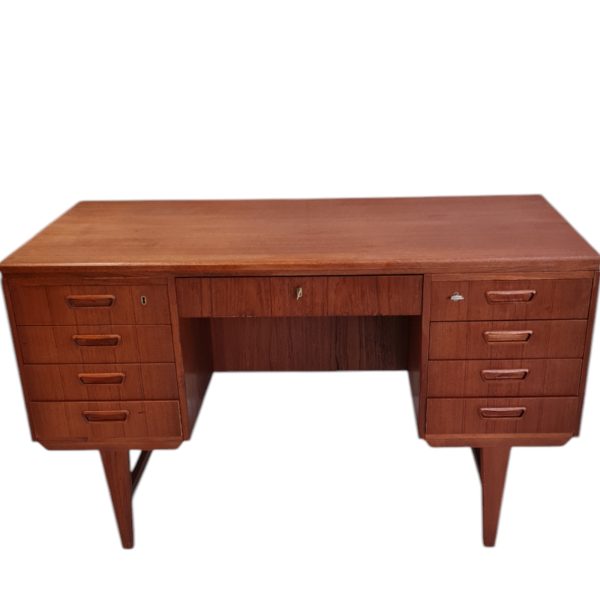 Skrivebord med 9 skuffer | Dansk design | Teak
