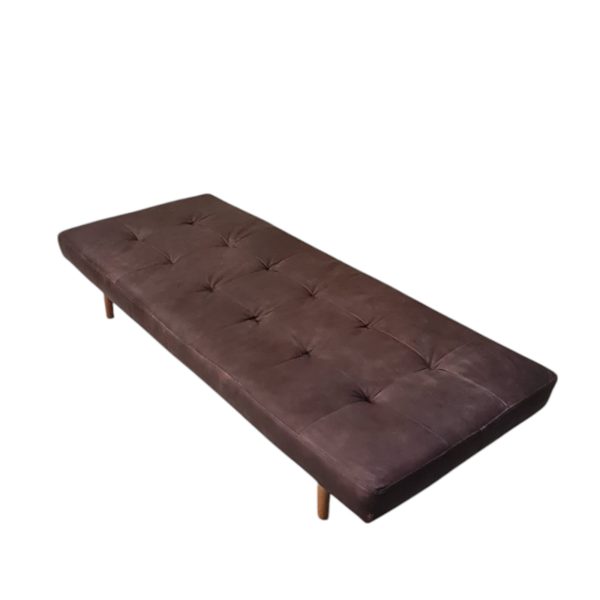 Daybed | Dansk design | Dybhæftet chokoladefarvet læder
