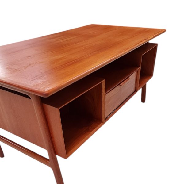 Eksklusivt skrivebord model 75 | Gunni Omann | Omann Junior | Teak