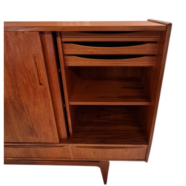 Skænk med 4 låger og 4 skuffer | Dansk design | Teak