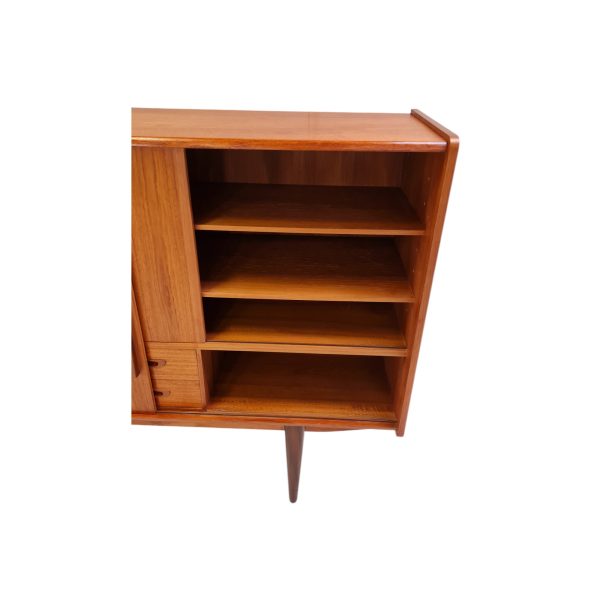 Skænk med fire låger og bar inddeling | Dansk design | Teak