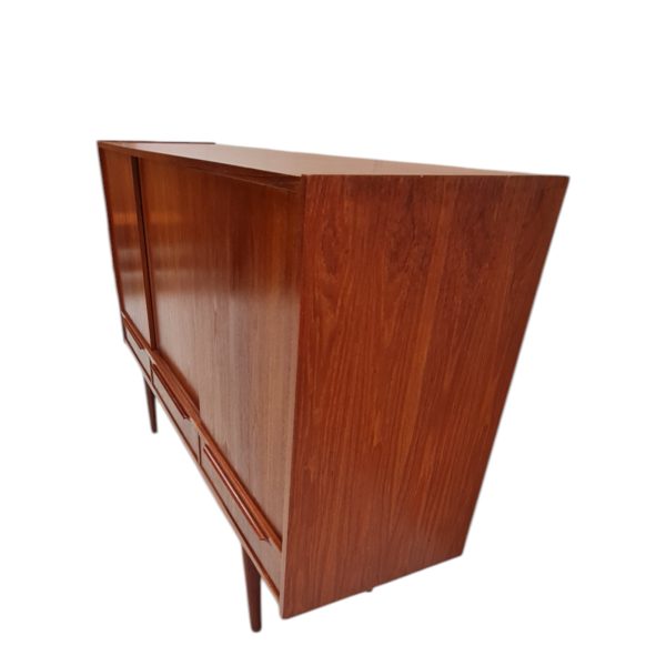 Stor skænk med 3 låger og 3 skuffer | Dansk design | Teak