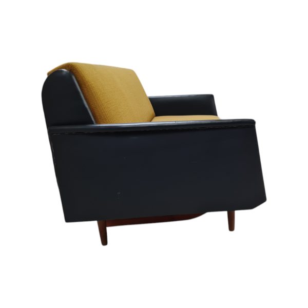Daybed med underliggende skuffe | Dansk design | Udført i uld og sort kunstlæder