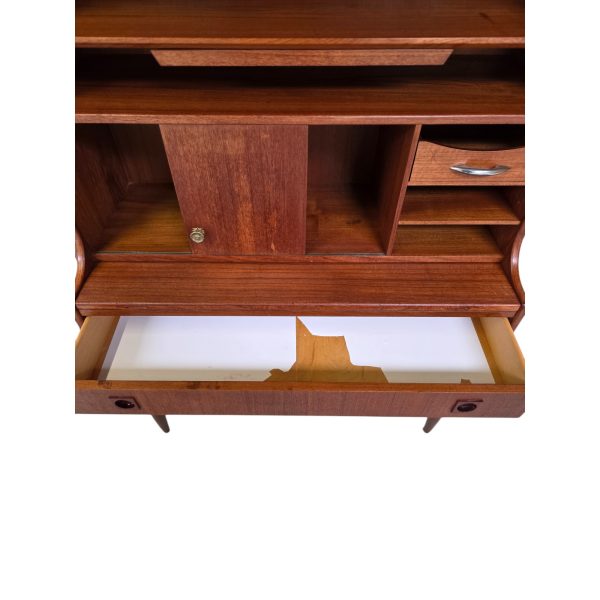 Chatol med skriveplade, spejl og skuffer | Dansk design | Teak