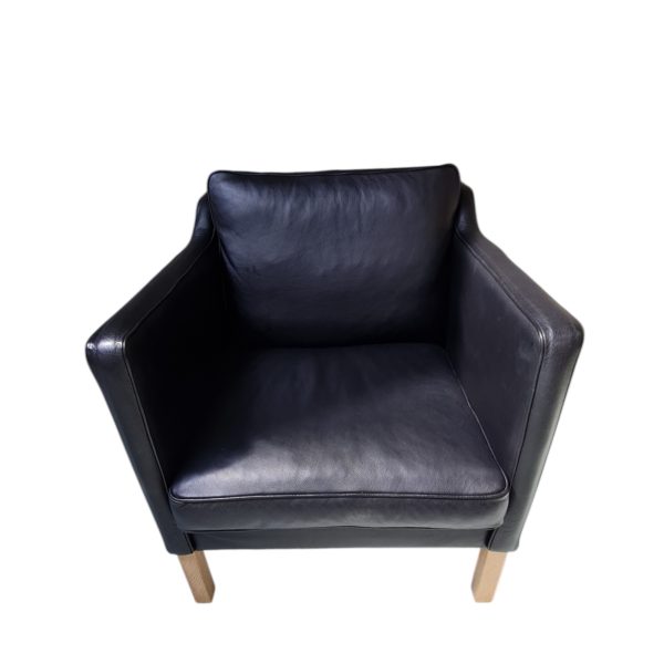 Lænestol model "Savoy" | Dansk design | Sort læder og ben i bøg