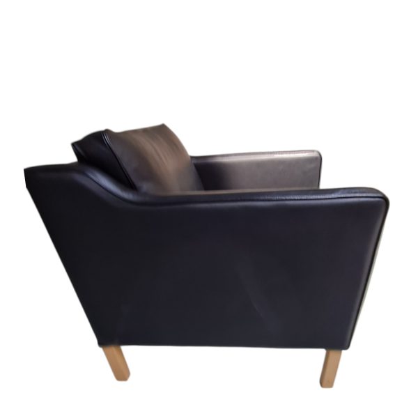 Lænestol model "Savoy" | Dansk design | Sort læder og ben i bøg