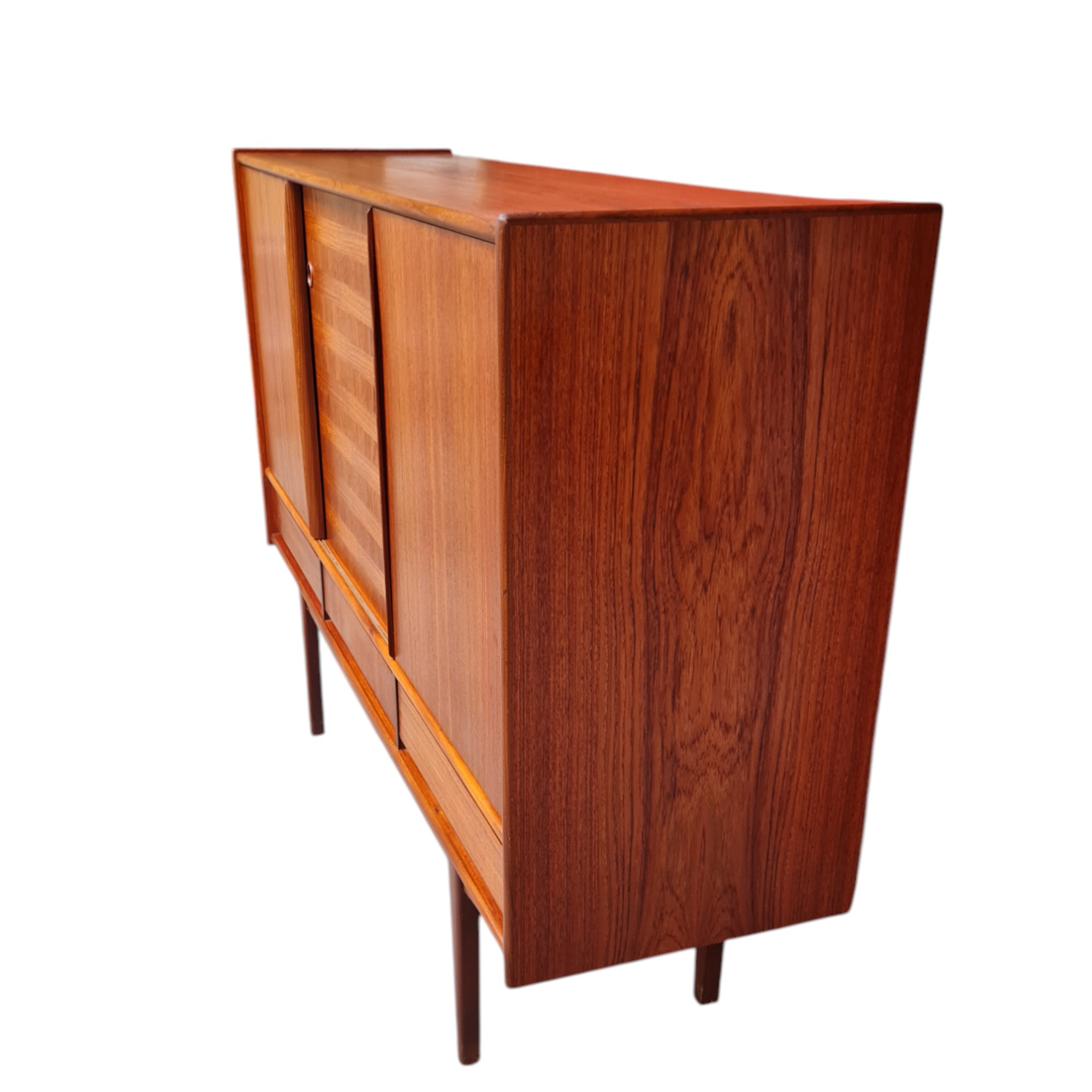 Skænk med 3 låger og 3 skuffer i front | Dansk design | Teak