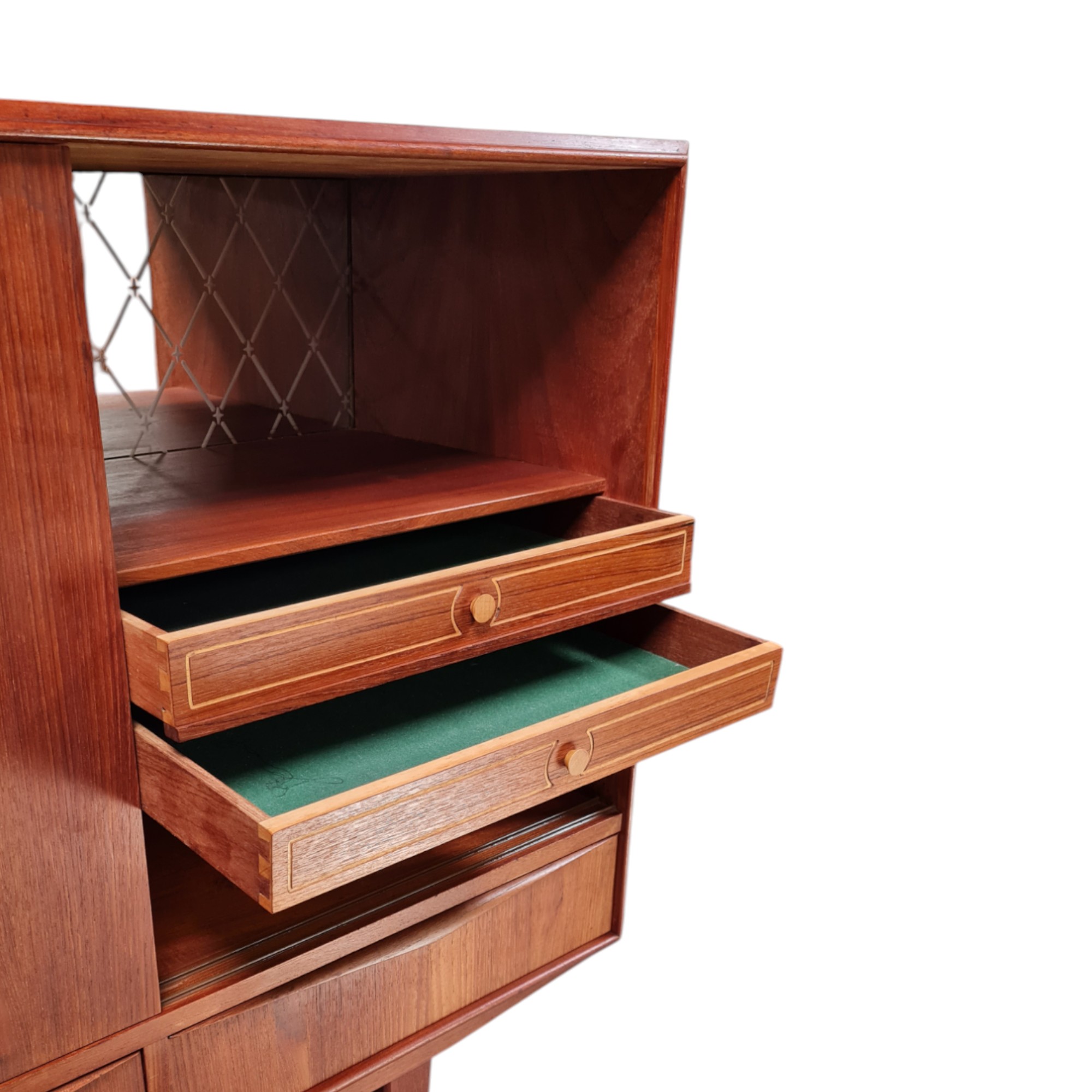 Skænk med 4 skydelåger samt 4 skuffer | Dansk design | Teak