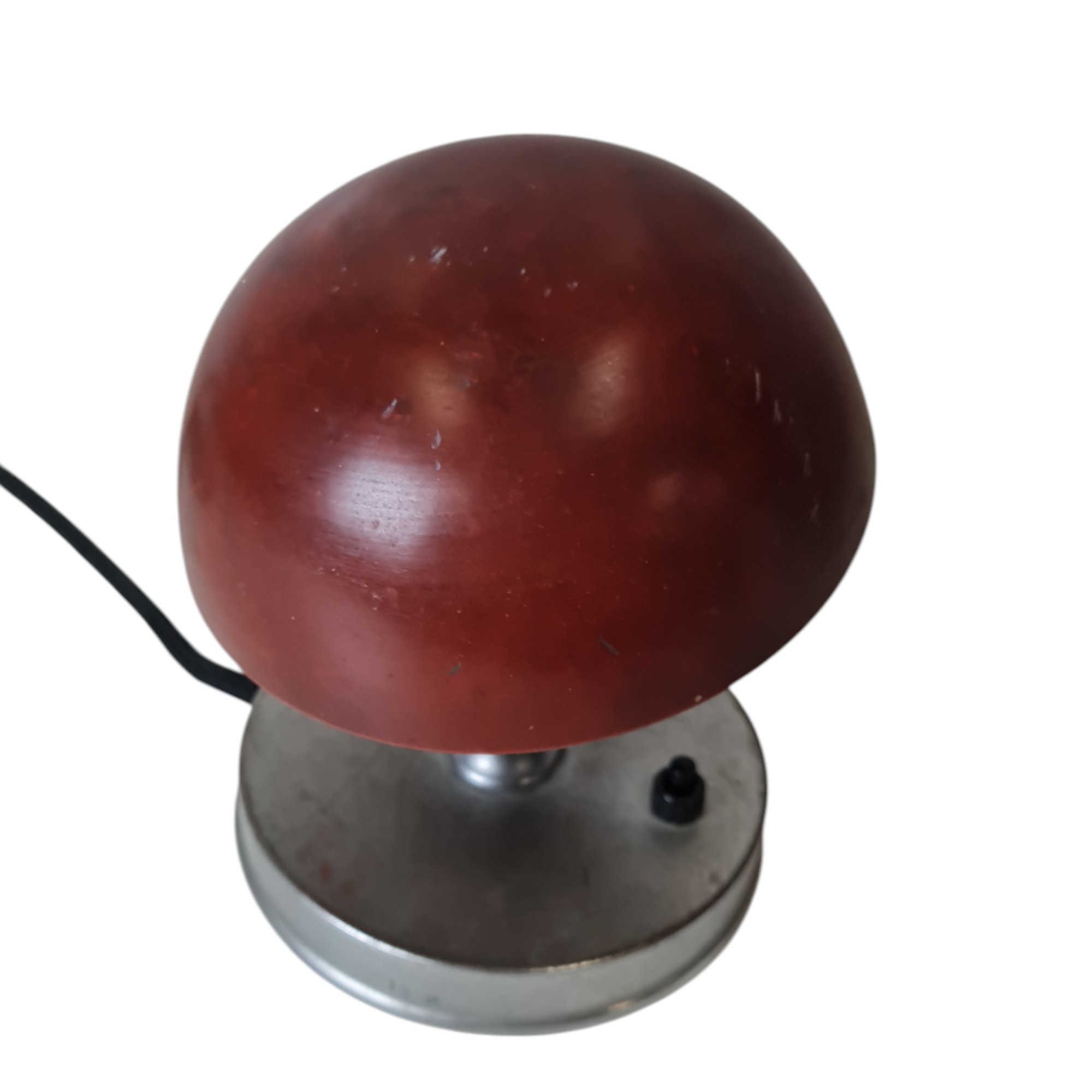 Klokkelampe til bord eller væg | Dansk design | Lakeret metal