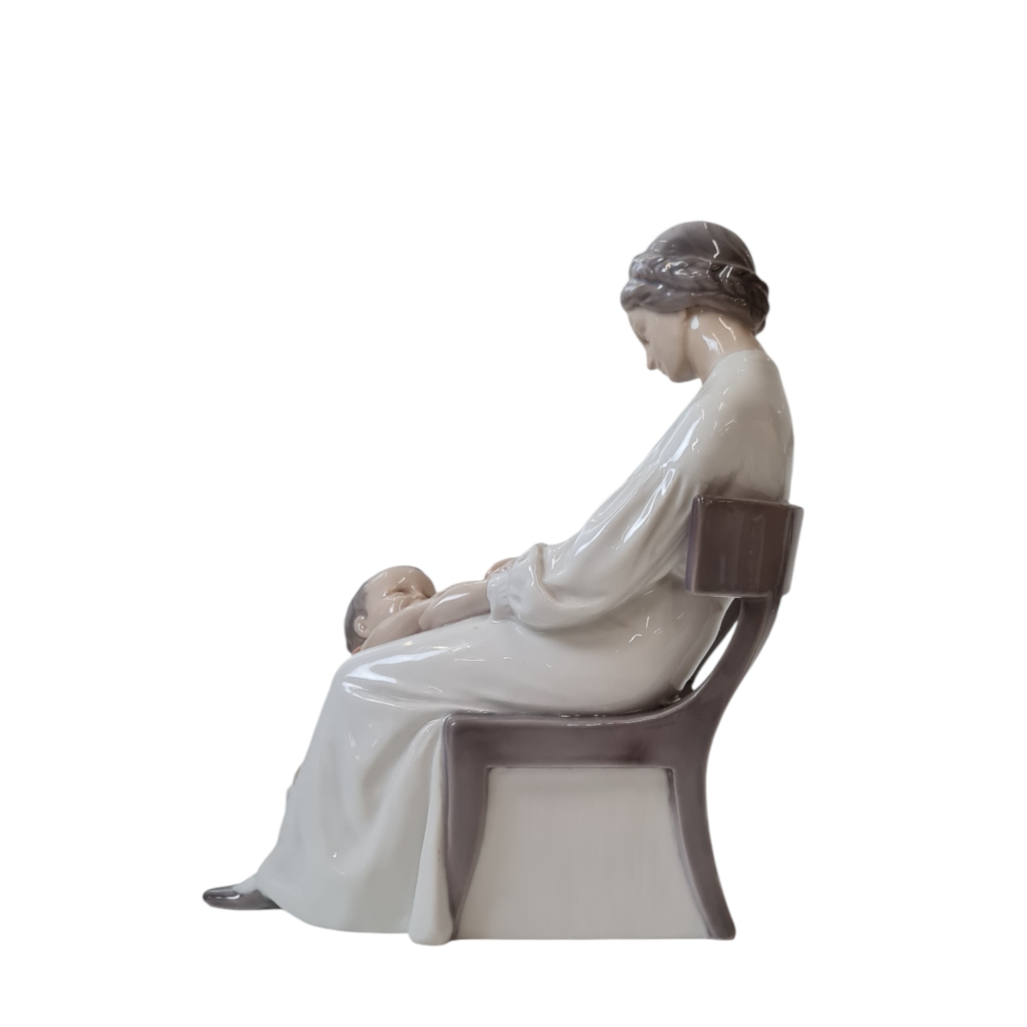 Porcelænsfigur Model 1642 Dicks Mama | Ingeborg Plockross Irminger | Bing & Grøndahl