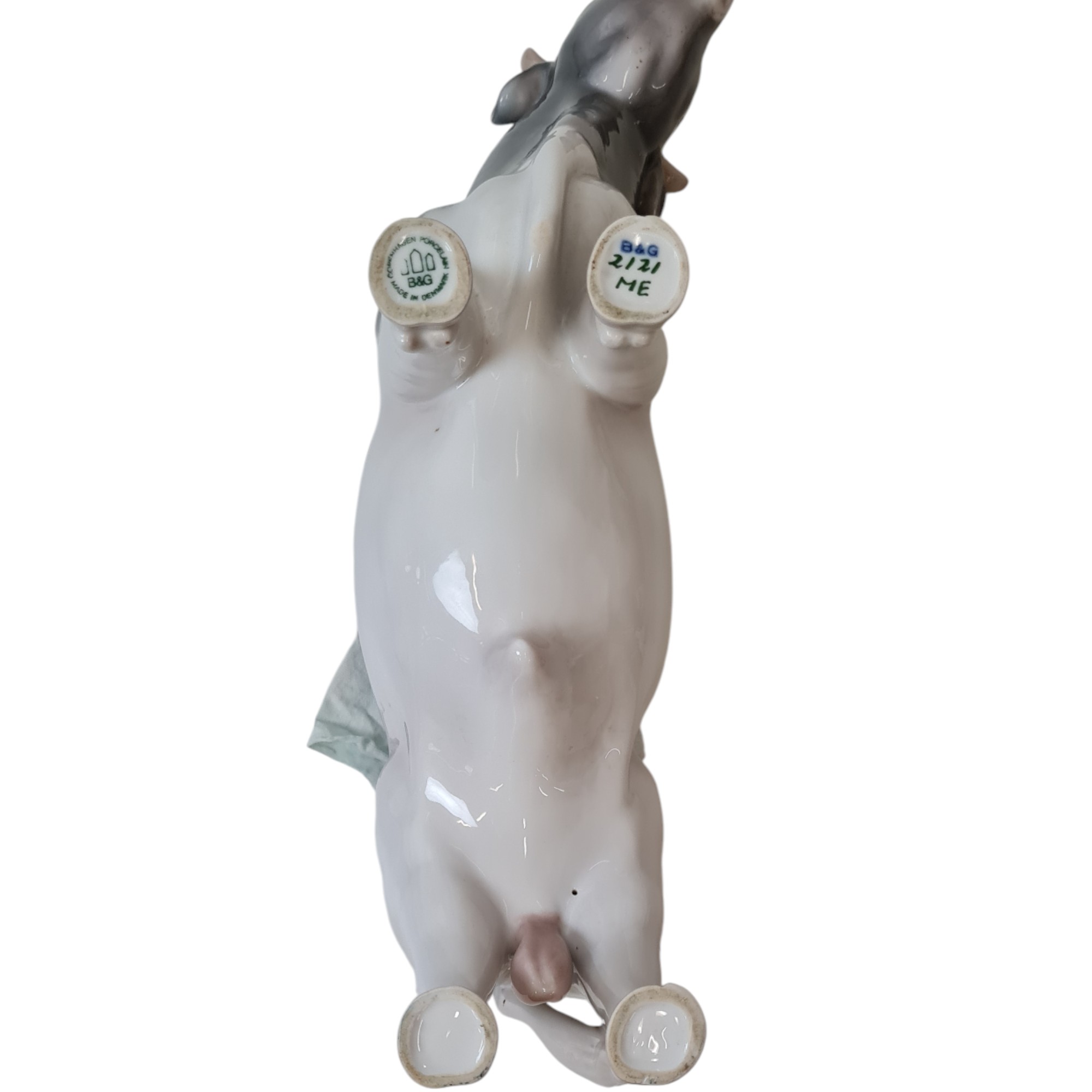 Porcelænsfigur model 2121 Tyr | Sveistrup Madsen | Bing & Grøndahl